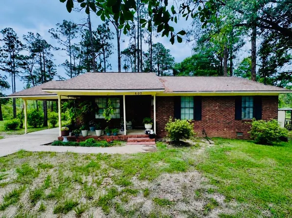 807 Spring St, Douglas, GA 31533