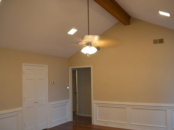 2nd image of 2509 Barr Dr