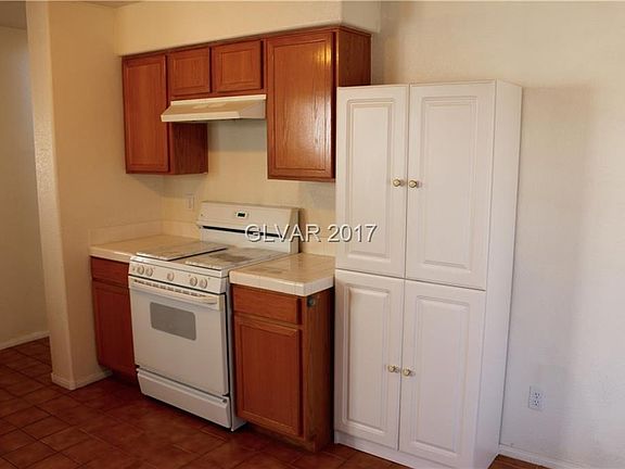 4th image of 4424 Socrates St