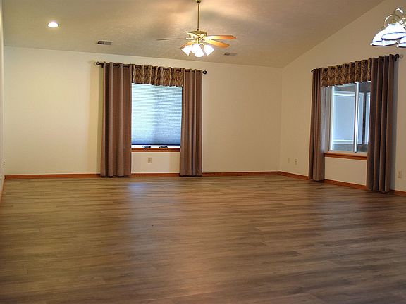 3rd image of 2627 35th St