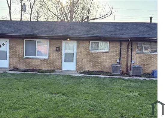 2 bed, 600 sqft, $895 — Photo 1
