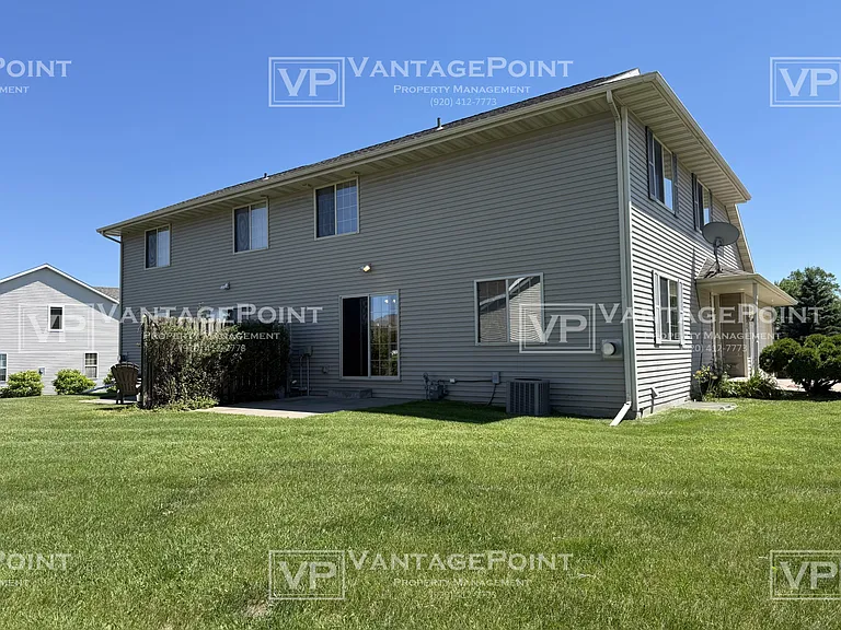 1862 Golden Bell Dr — Photo 3