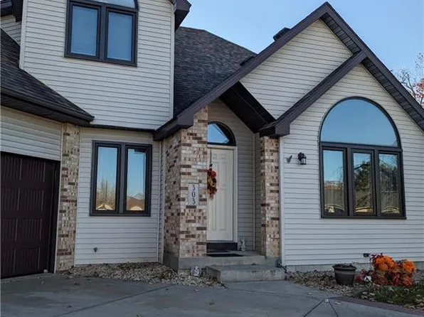 303 Sports Ct, Defiance, OH 43512