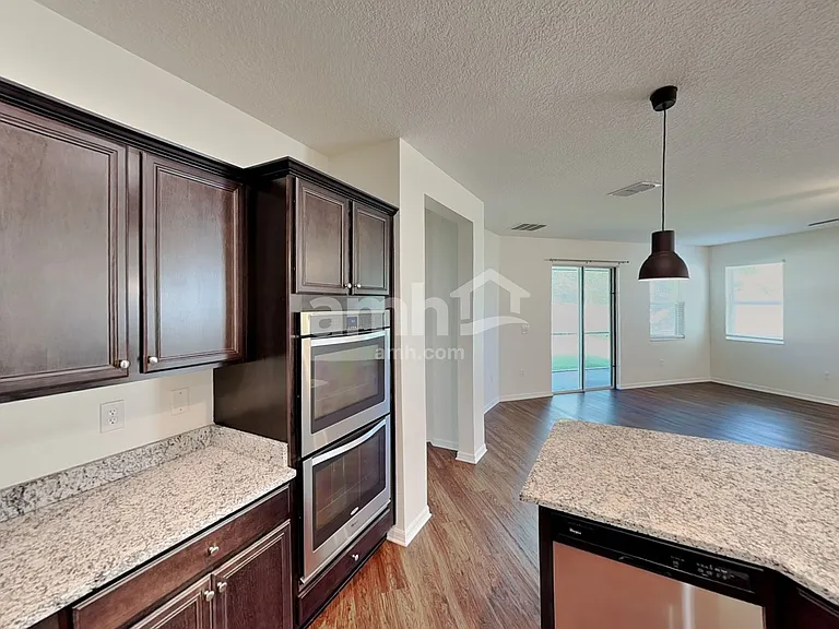 5116 Piazza Loop — Photo 4