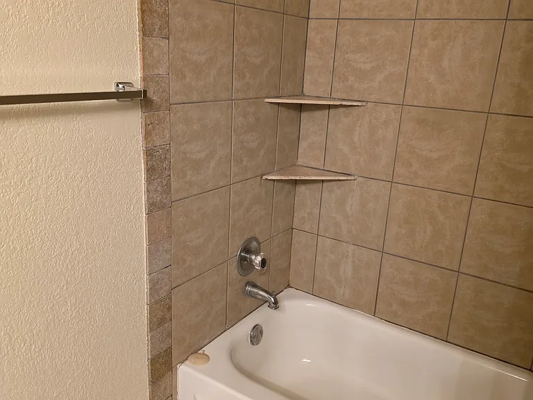 505 Nimrod Rd — Photo 9