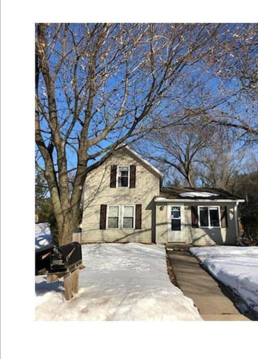 1st image of 2202 4th St E