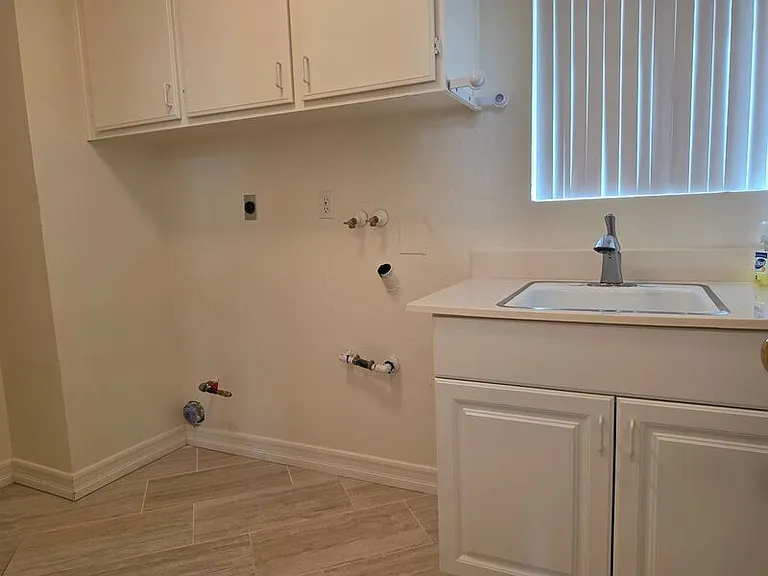 24581 Rue De Gauguin — Photo 68