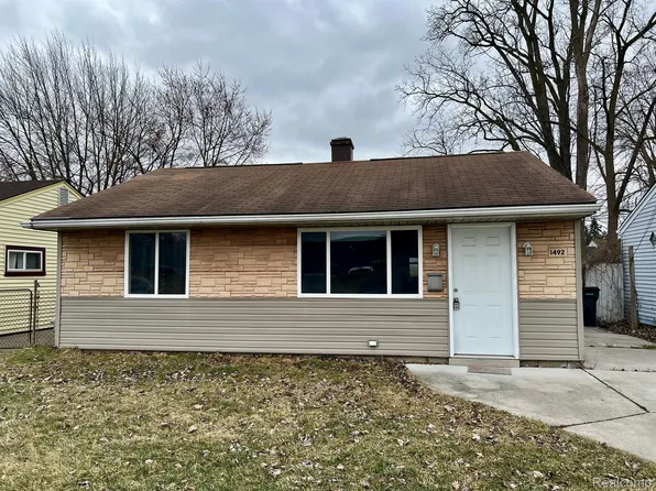 1492 E Woodruff Ave, Hazel Park, MI 48030