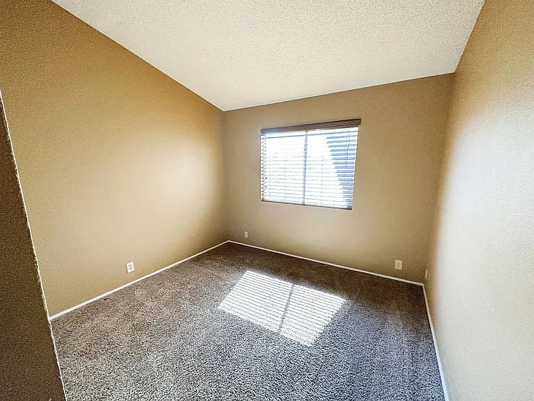 11050 N 111th Way — Photo 9