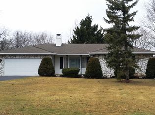 65 Brookview Ln, Valparaiso, IN 46385