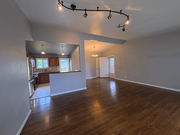 2nd image of 1181 Cimarron Dr