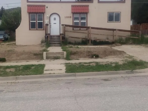 1006 12th St, Rawlins, WY 82301