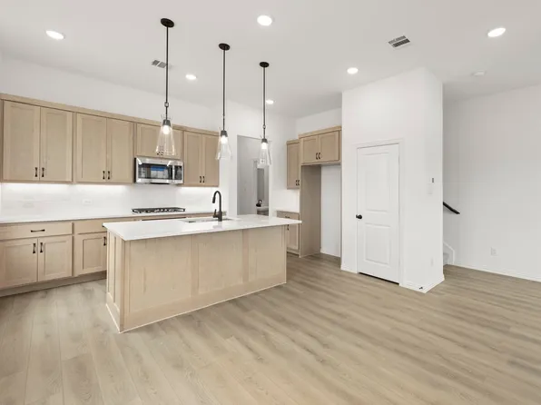 705 Kerrville Ln, Plano, TX 75075