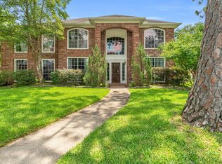 1022 Pinewood Ln, Seabrook, TX 77586