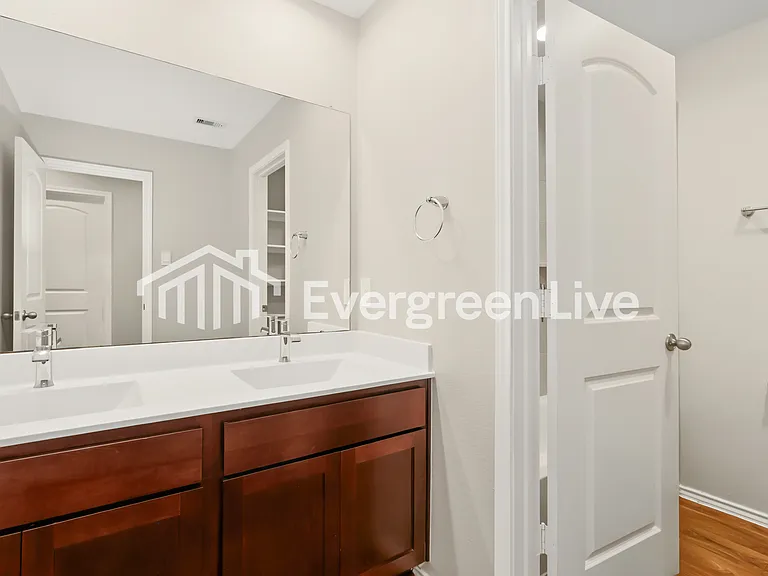 9921 Glen Brook Ln — Photo 13