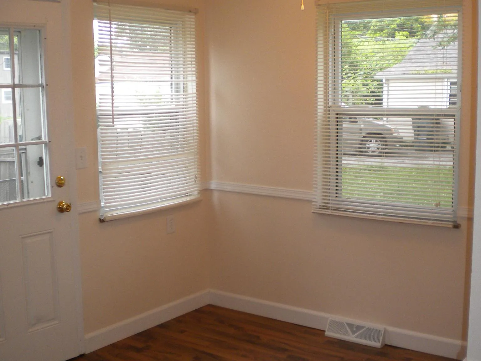 2 bed, 810 sqft, $995 — Photo 4