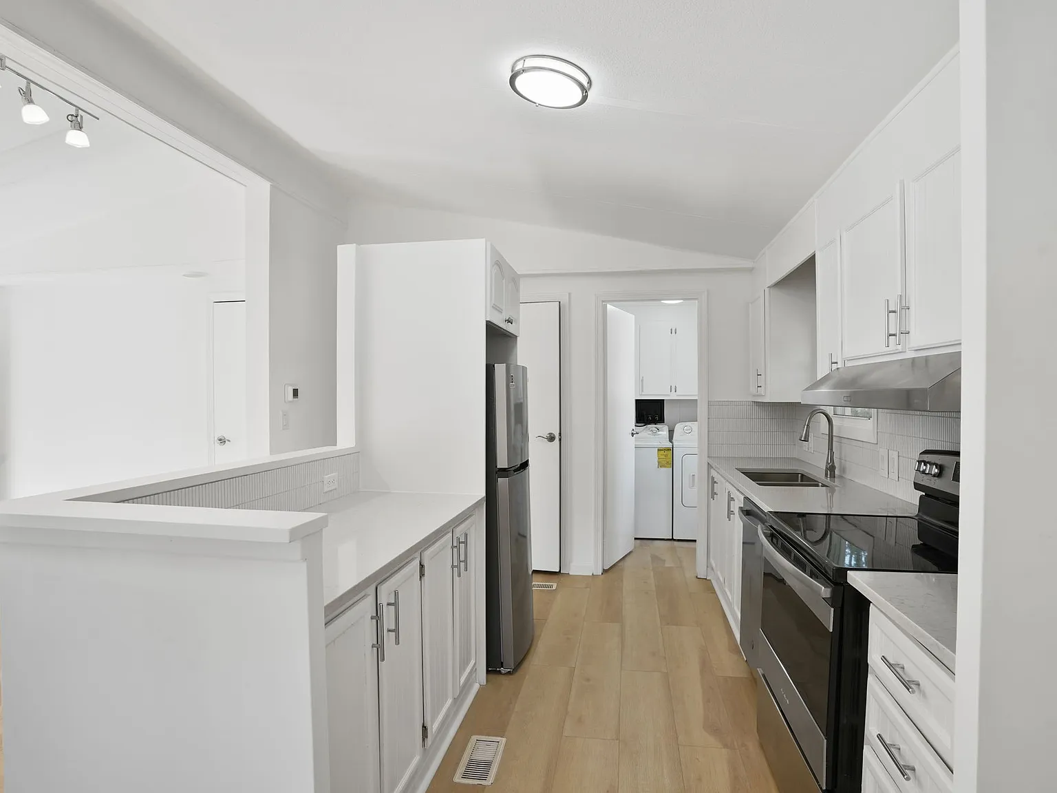 9 Crescent Park Road - 1 — Photo 3