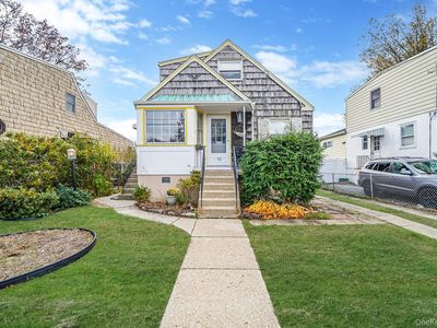 15 Berkshire Road, Merrick, NY, 11566