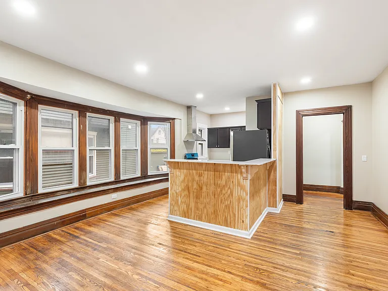 483 Alexander St #4 — Photo 10