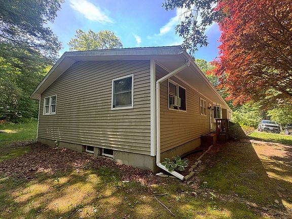 2nd image of 115 Williamsville Road
