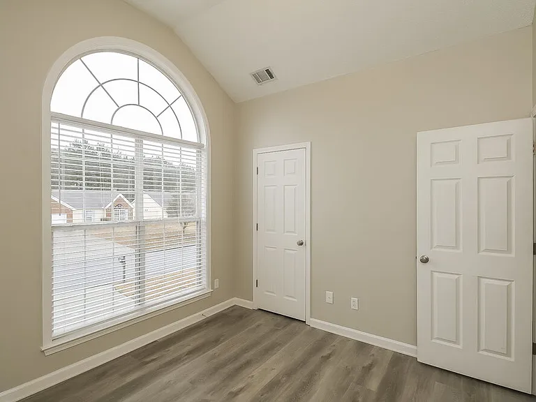9447 Rollinghills Dr — Photo 12