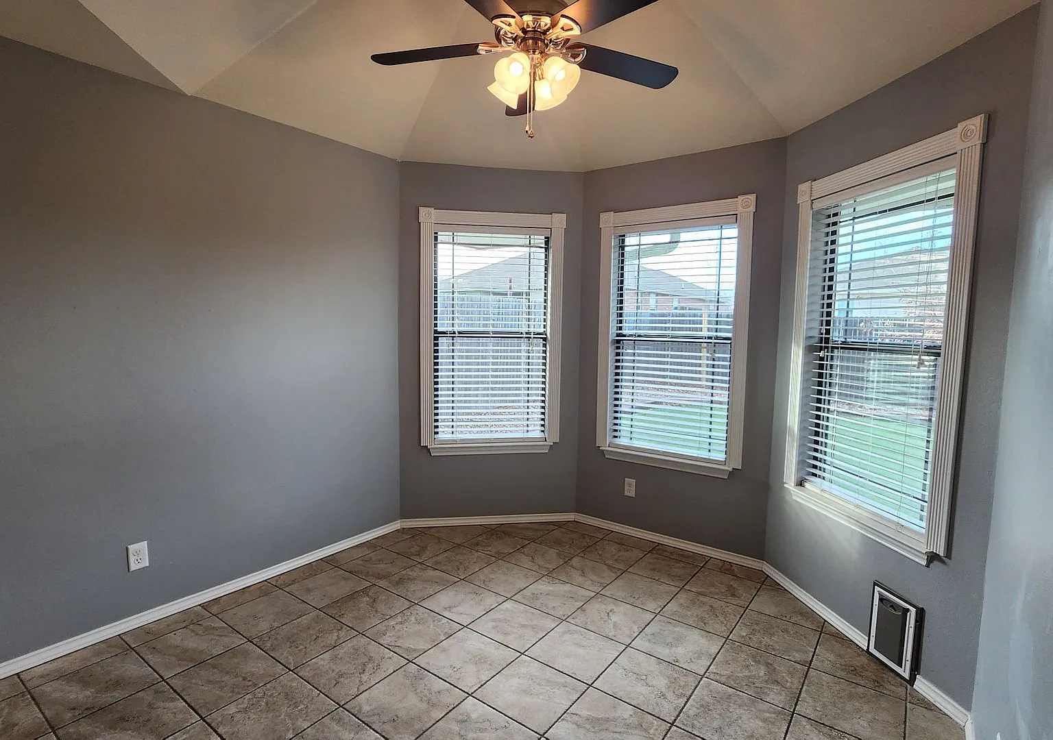 4 Bedroom 2 Bath Paulann Home Coming Soon! — Photo 2
