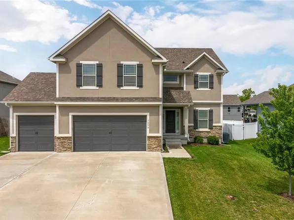 1290 NW Lindenwood Dr, Grain Valley, MO 64029