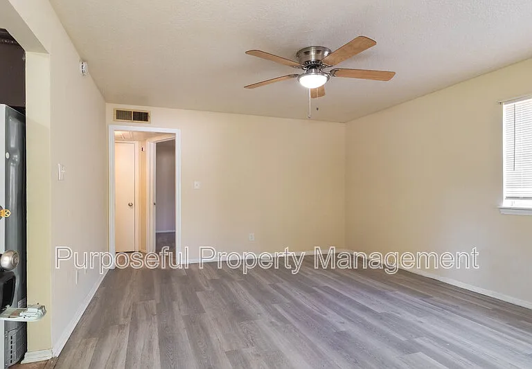 518 N Ponca Ave #4 — Photo 4