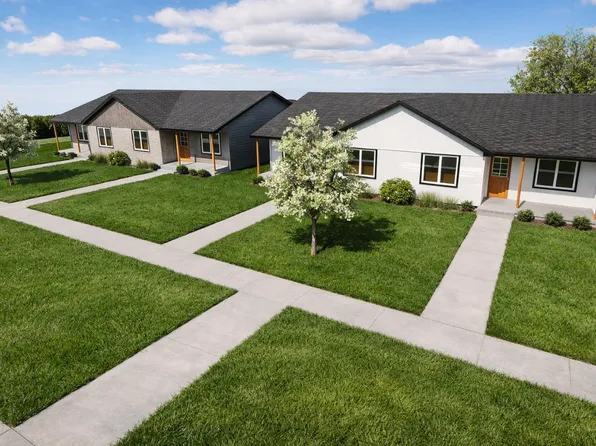 202 E Plum St Unit A, Doniphan, NE 68832