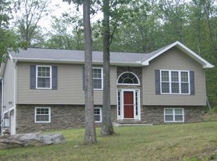 264 Mountain Rd, Drums, PA 18222