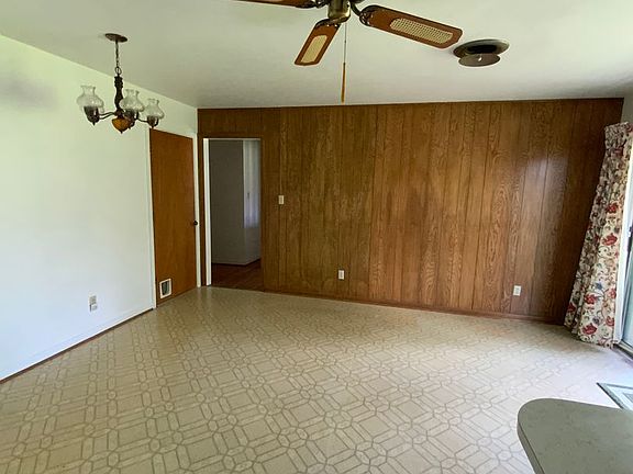 5th image of 708 E Jasper Dr