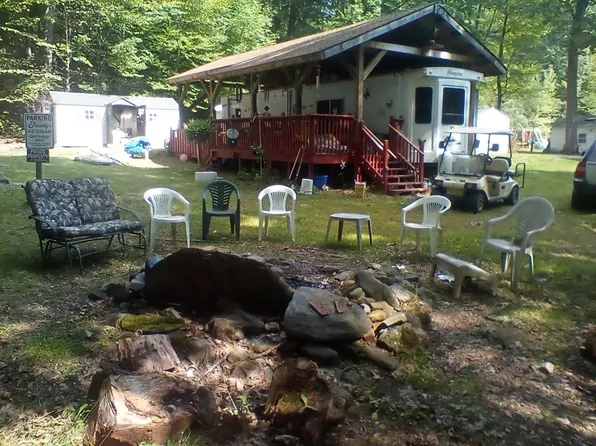 27 & 29 Cascade Dr, Heath, MA 01346