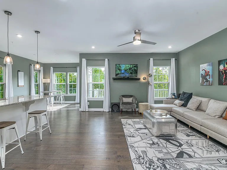 405 Potomac View Pkwy — Photo 3