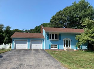 527 Cowesett Rd, Warwick, RI 02886