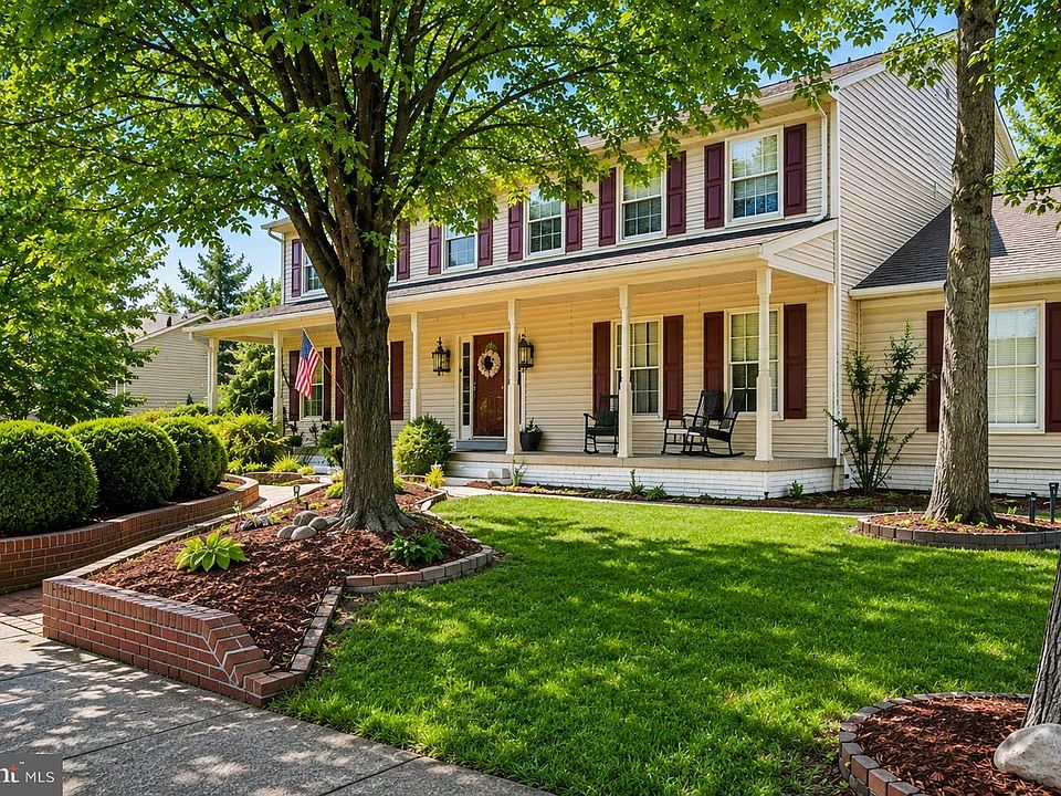 1st image of 108 Briarwood Ct
