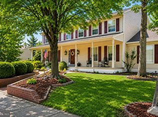 108 Briarwood Ct, Sterling, VA 20164