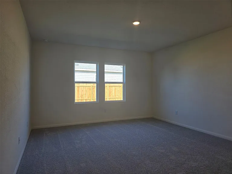 624 Wesley Miller Ln — Photo 17