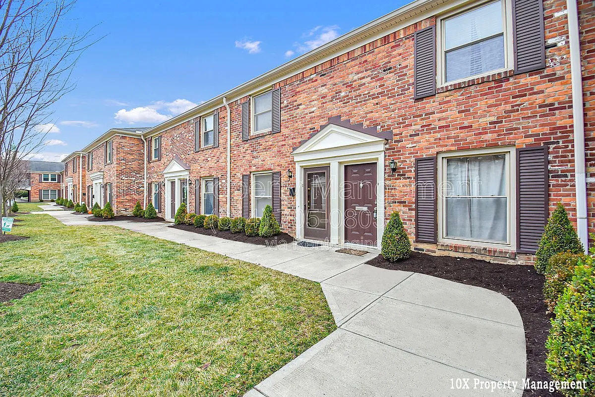 Building Photo - 911 Manor Ln #C