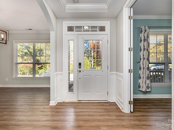 5th image of 2037 Wade Hampton Cir
