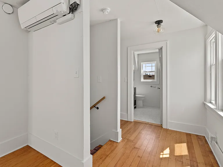 1315 NW 85th St #1 — Photo 8