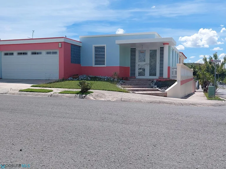 245 Urbanizacion Colinas Del Prado — Photo 2