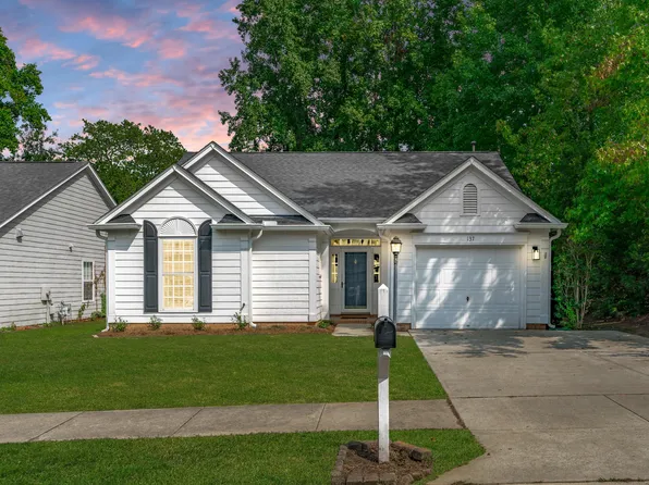 137 Gremar Dr, Holly Springs, NC 27540