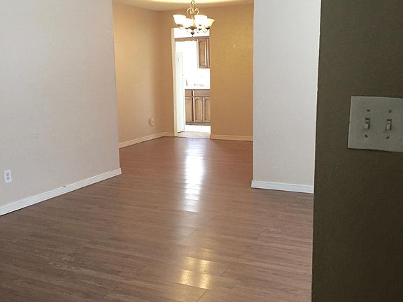 4th image of 3517 Breckenridge Dr