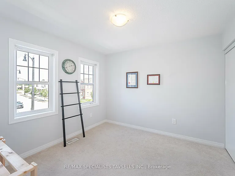 13 Lothbury Dr — Photo 25