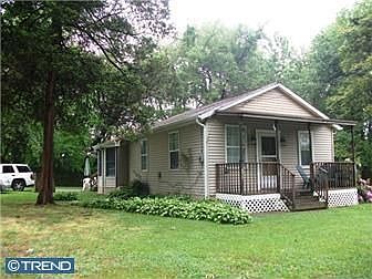 1st image of 1104 Lake Ave