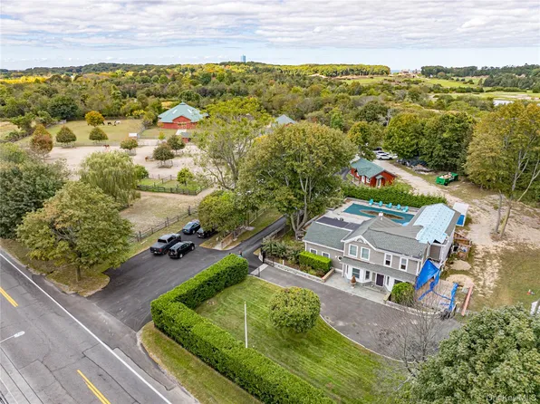 2746 Sound Avenue, Riverhead, NY 11901