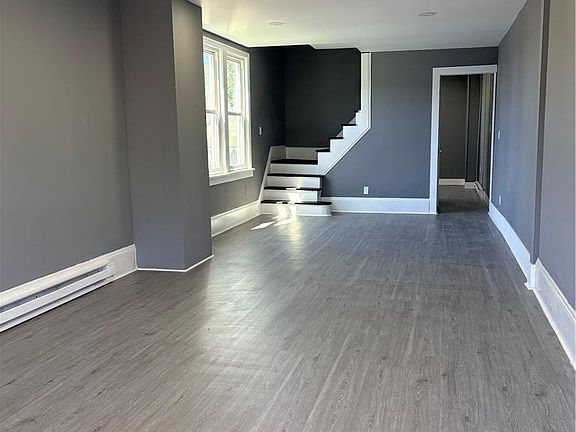 5th image of 9 E Ruddle St
