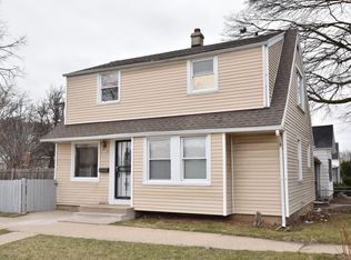 4900 W Fiebrantz Ave, Milwaukee, WI 53216