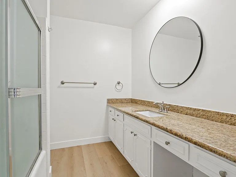 12258 Montana Ave - across from Brentwood golf course! — Photo 9