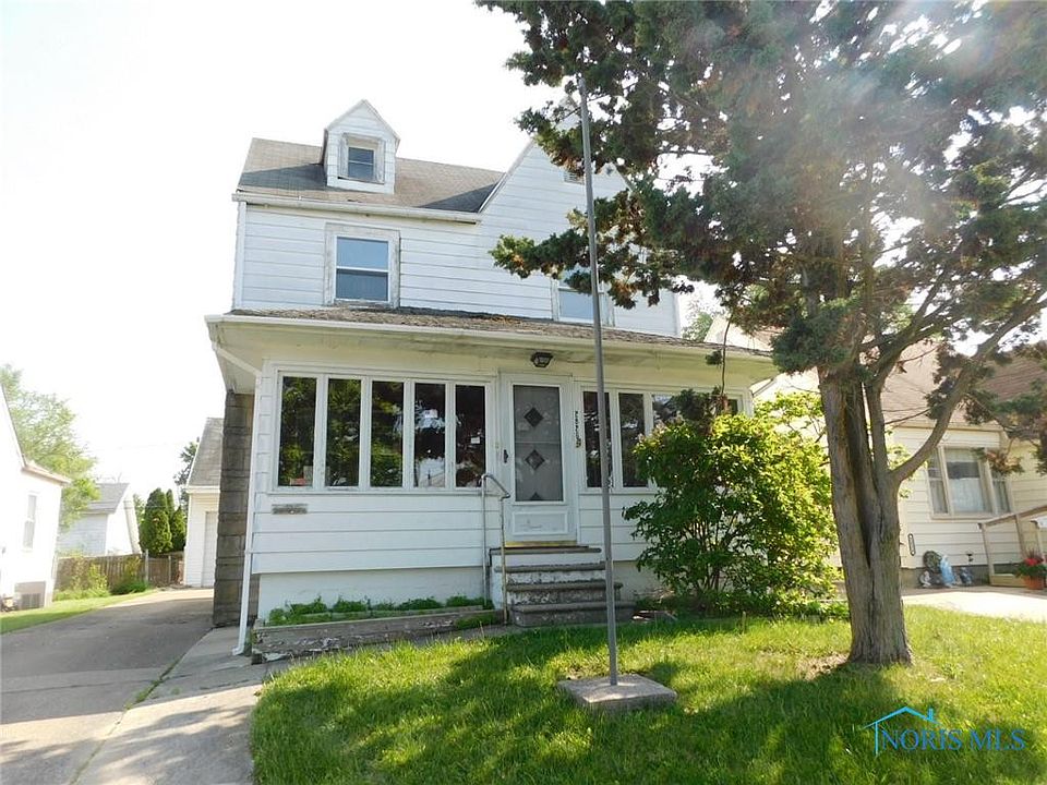 1st image of 2826 105th St